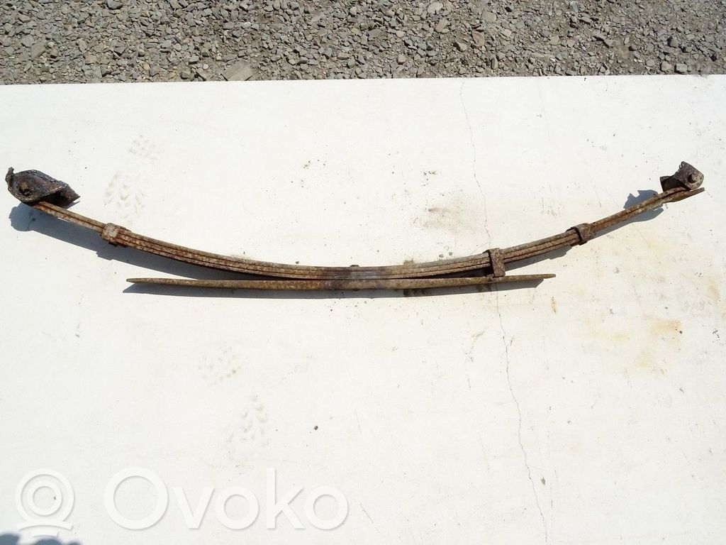 Mercedes-Benz T1 Foaie arc spate