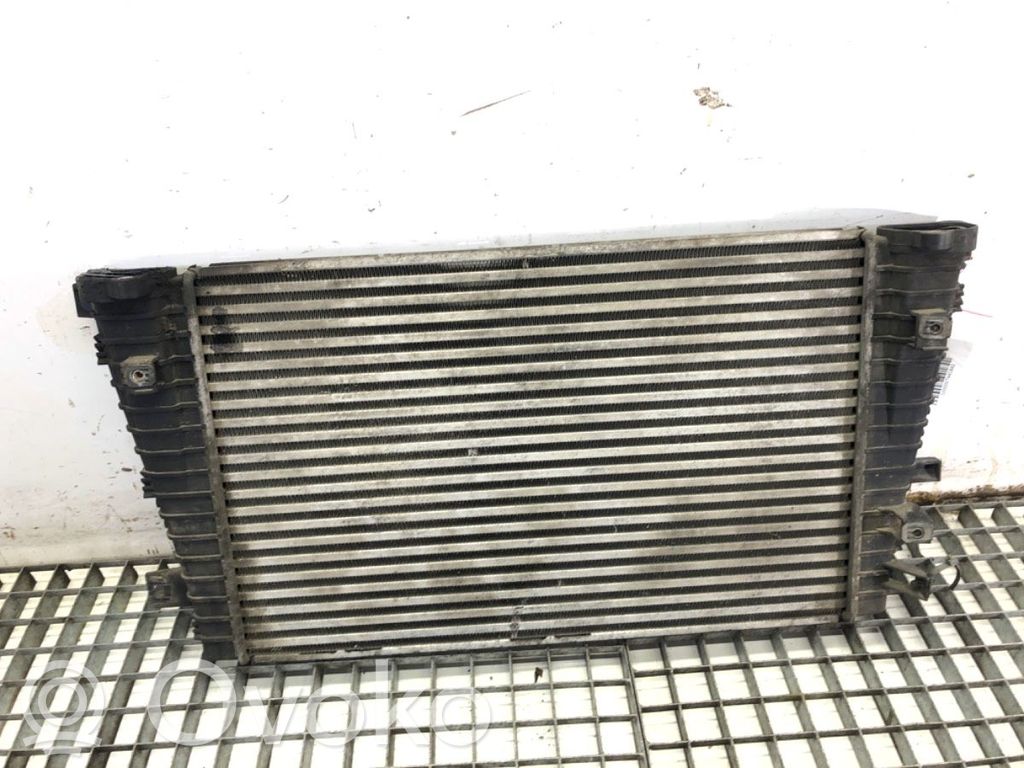 Opel Zafira B Intercooler radiator 