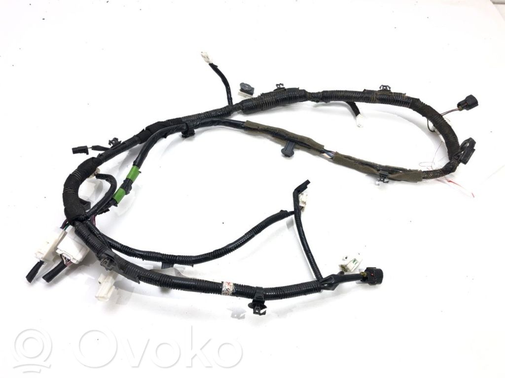 Arnés de cableado de la puerta trasera/maletero   KA0P67060A
