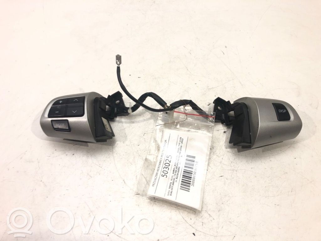 Toyota Auris 150 Ohjauspyörän painikkeet/kytkimet 