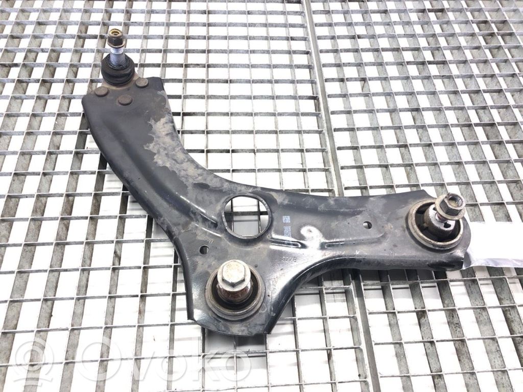 Renault Captur II Front control arm 