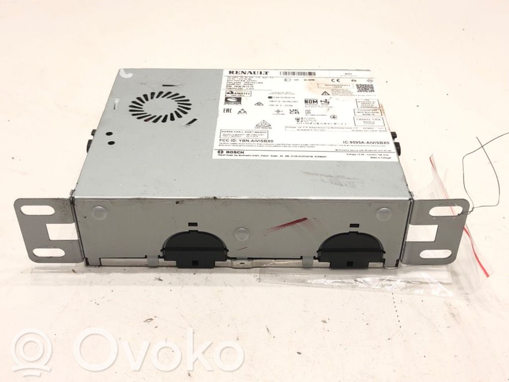 Renault Captur II Radio/CD/DVD/GPS head unit 