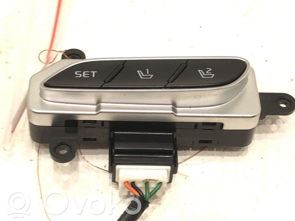 KIA Stinger Interruptor de control del asiento 