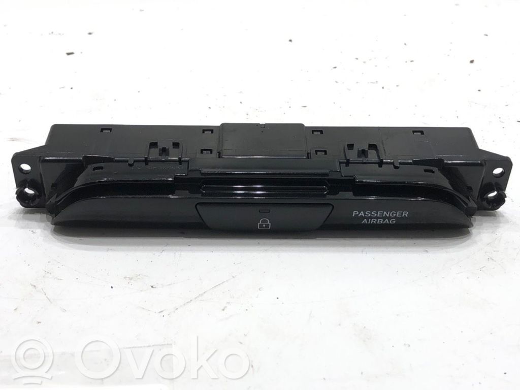 Hyundai i30 Otros interruptores/perillas/selectores 