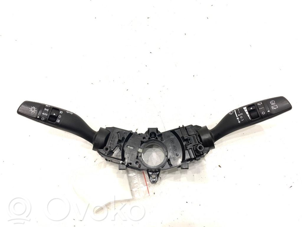 KIA Carens III Interruptor/palanca de limpiador de luz de giro 