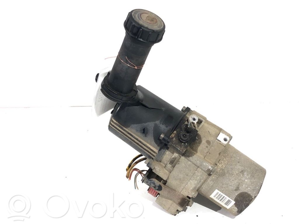 Citroen C4 I Ohjaustehostimen pumppu 