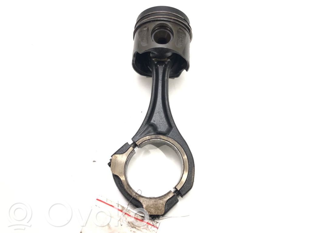 Piston with connecting rod   8340F