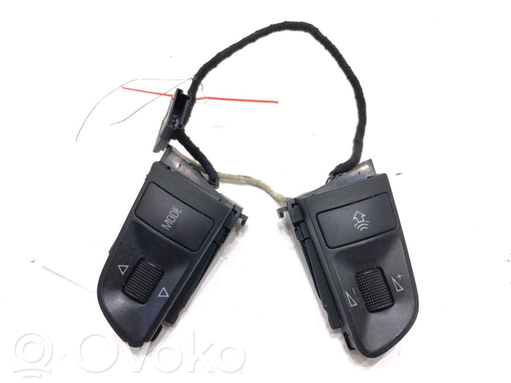 Audi A6 S6 C6 4F Boutons / interrupteurs volant 