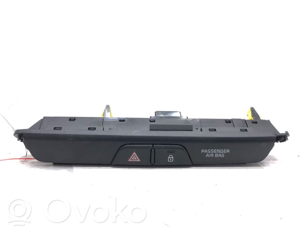 KIA Rio Hazard light switch 