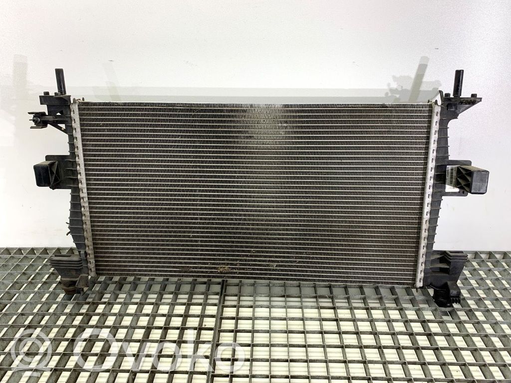 Ford C-MAX II Coolant radiator 