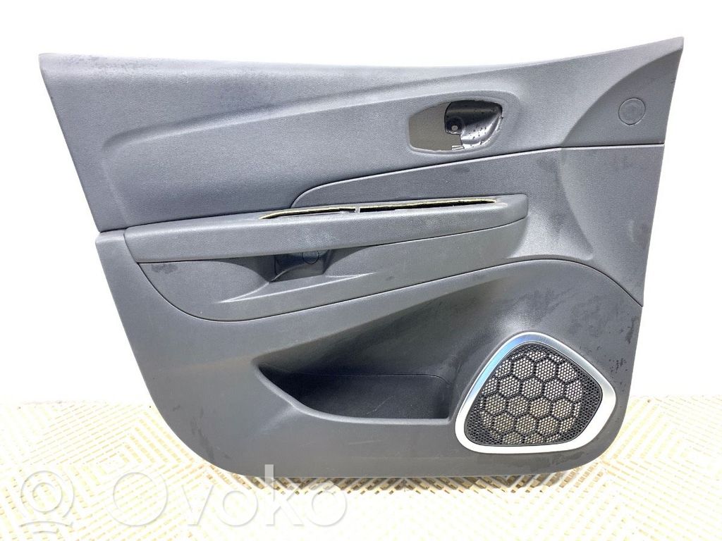 Renault Captur Etuoven verhoilu 