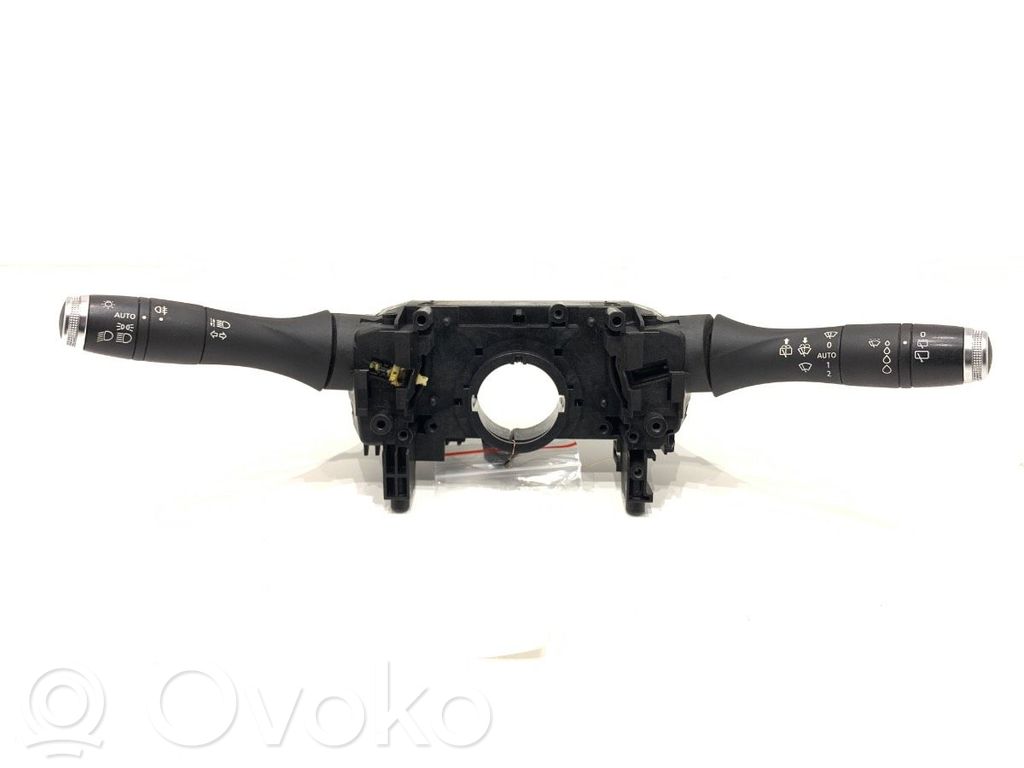 Renault Clio V Wiper turn signal indicator stalk/switch 