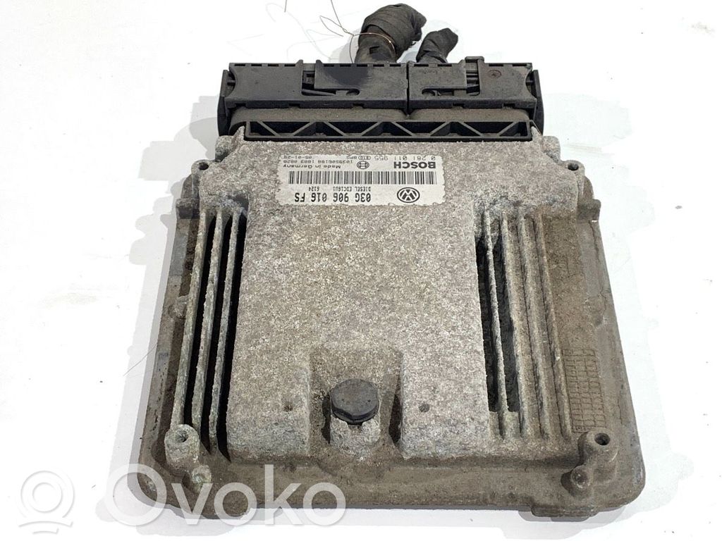 Volkswagen Golf V Centralina/modulo motore ECU 