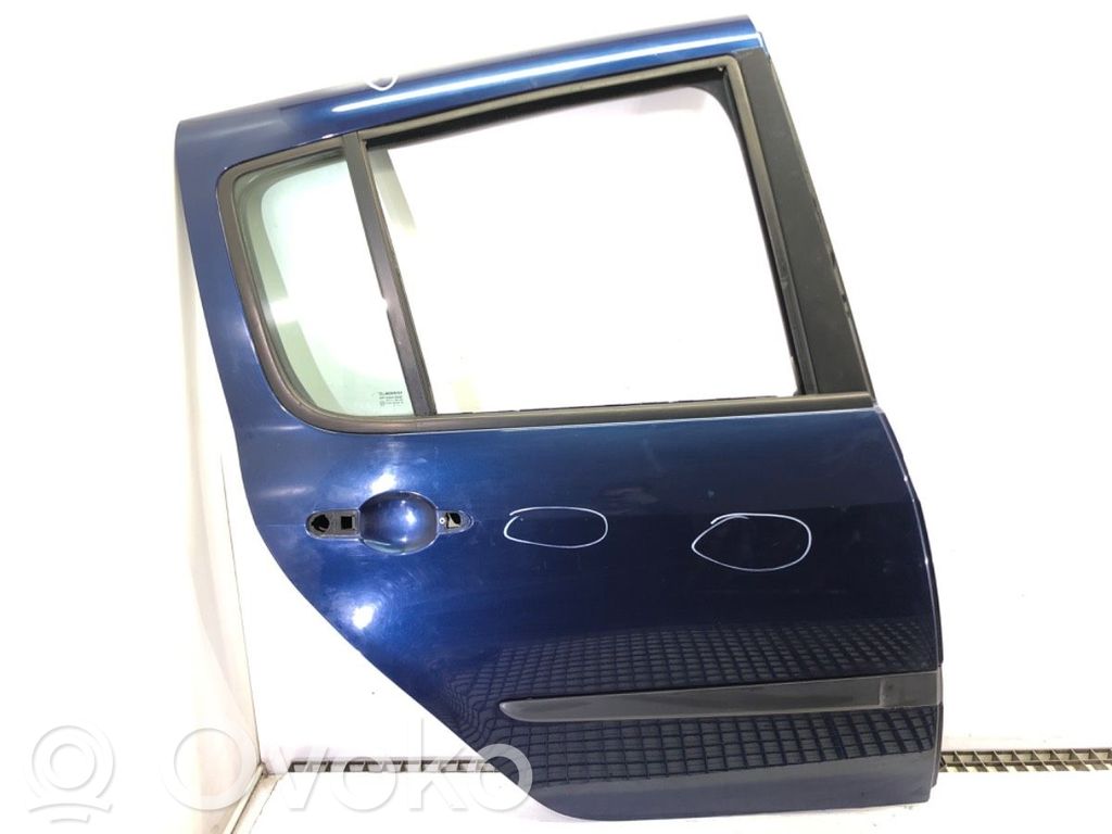 Rear door