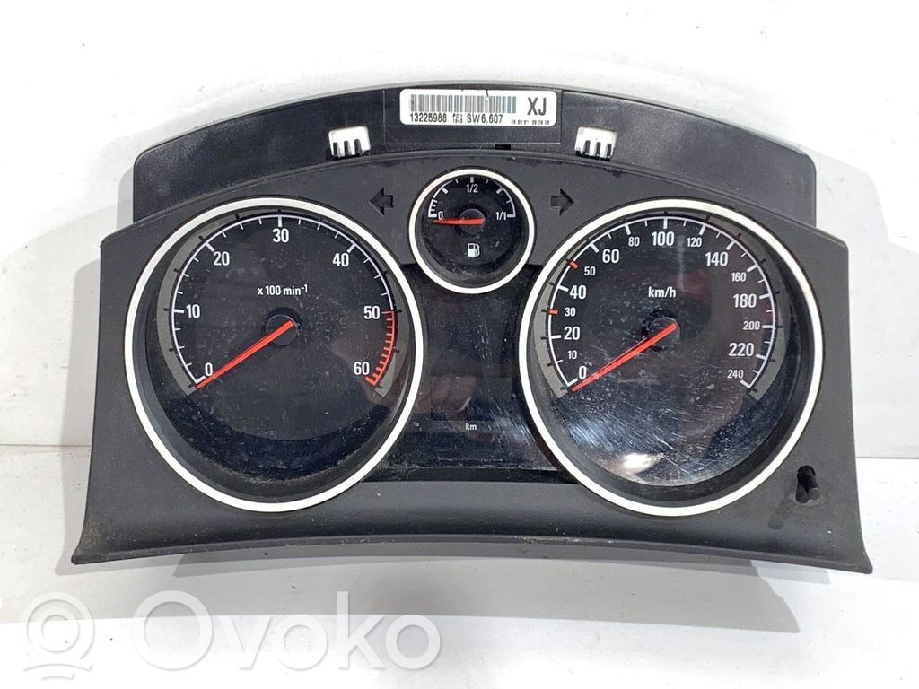 Opel Zafira B Nopeusmittari (mittaristo) 