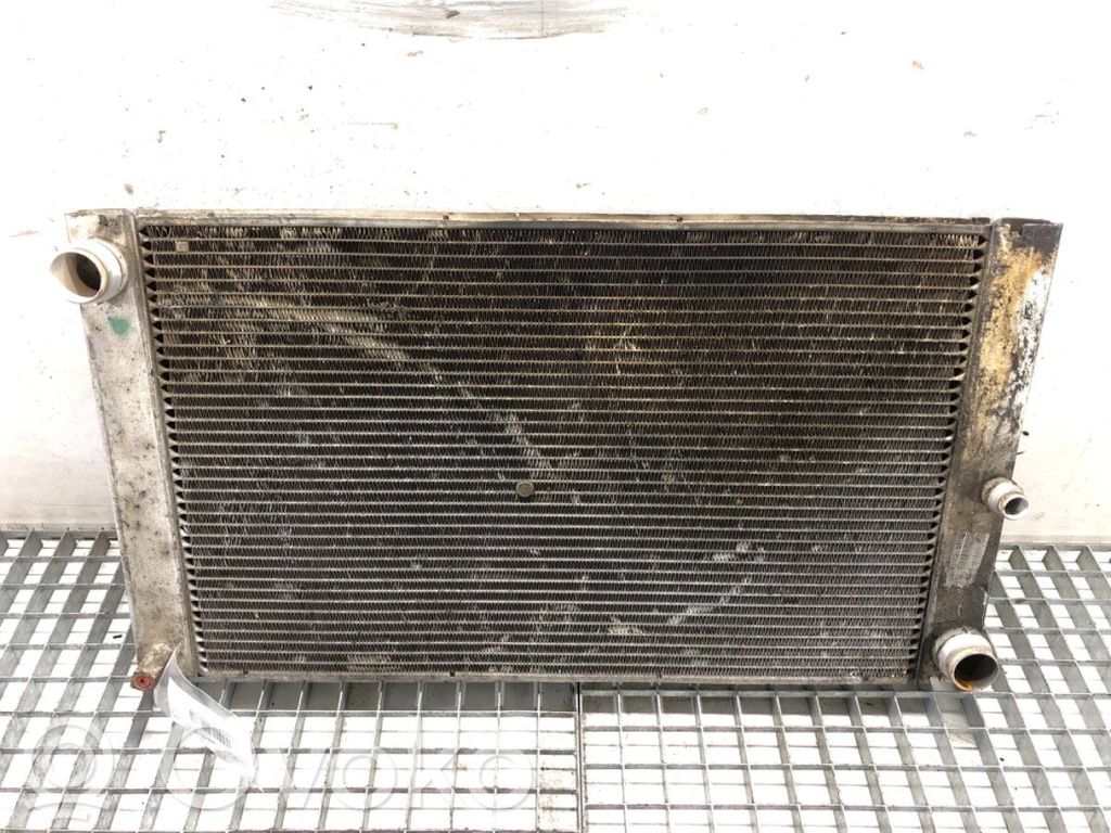 BMW 5 E60 E61 Radiateur de refroidissement 
