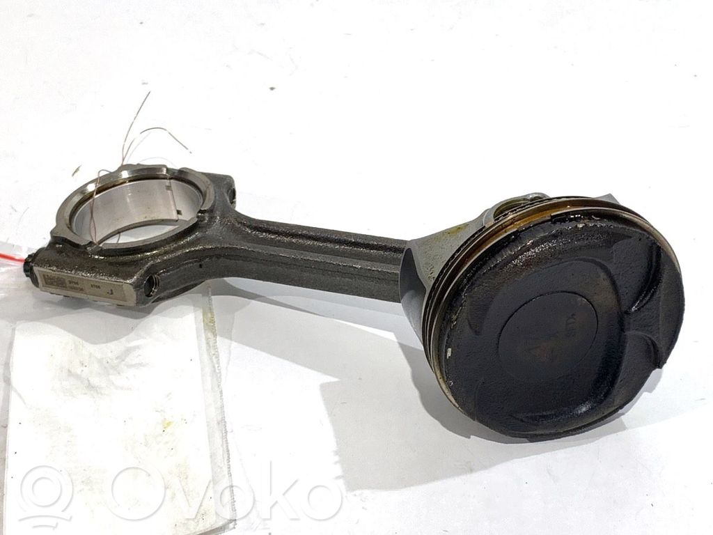 SsangYong Tivoli Piston cu bielă 