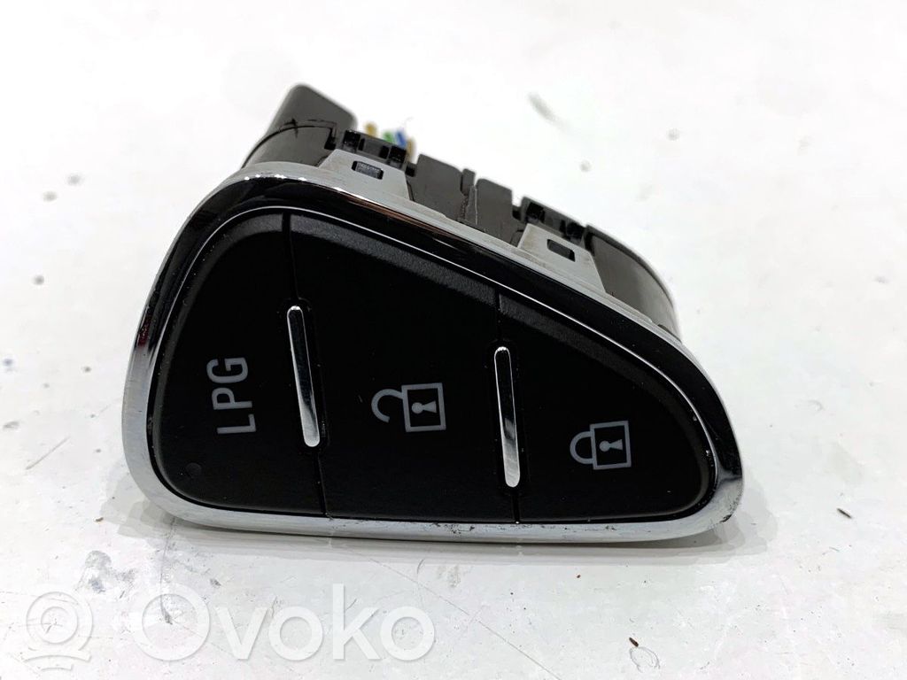 Other switches/knobs/shifts   39031629