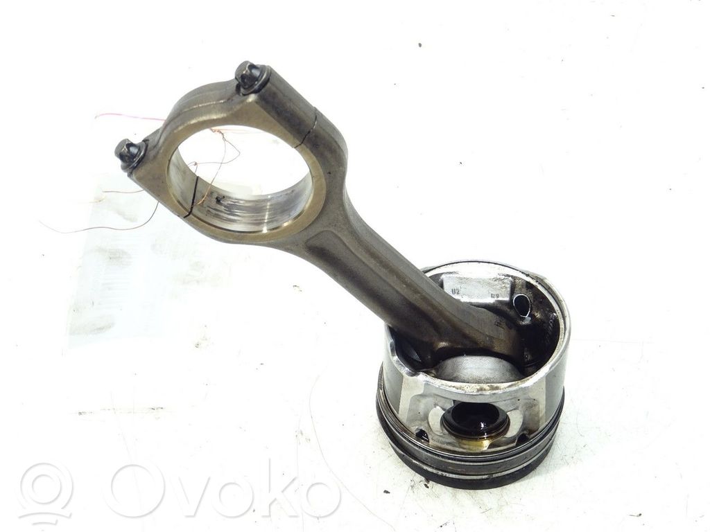 Citroen C4 I Picasso Piston with connecting rod 