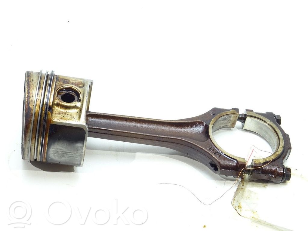 Ford Galaxy Piston with connecting rod 