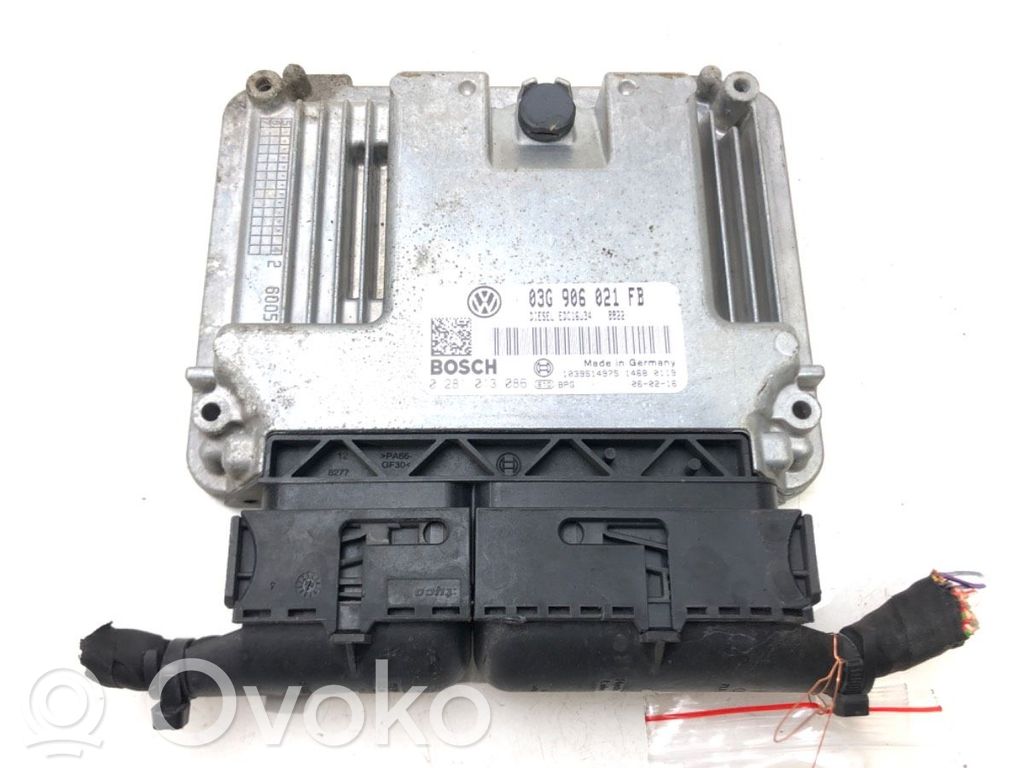 Volkswagen PASSAT B6 Engine control unit/module ECU 