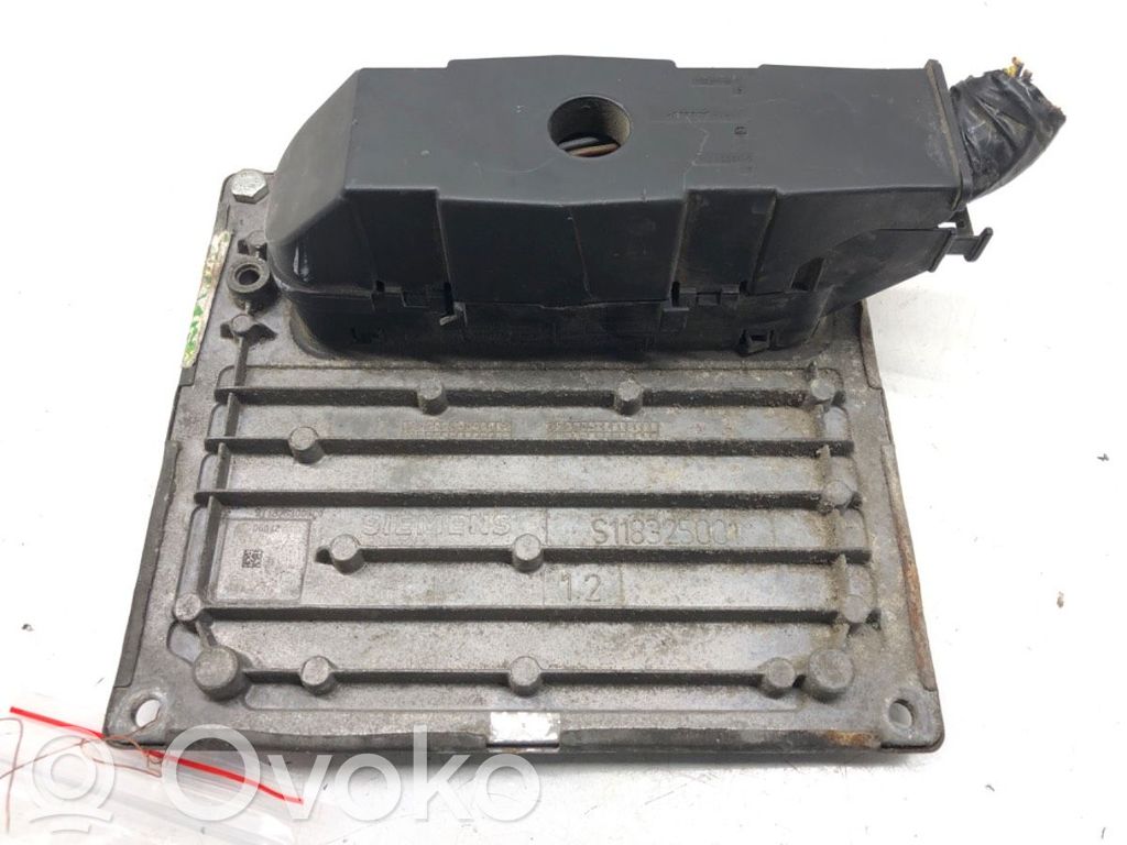 Ford Fiesta Unidad de control/módulo ECU del motor 