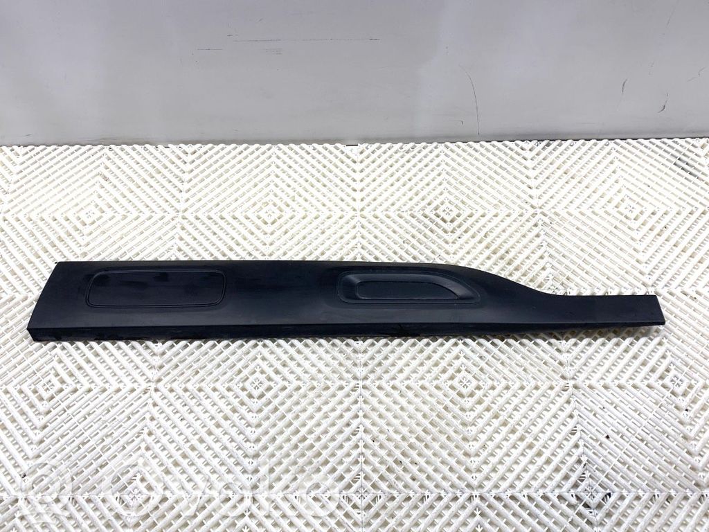 Citroen C4 Cactus Etuoven lista (muoto) 