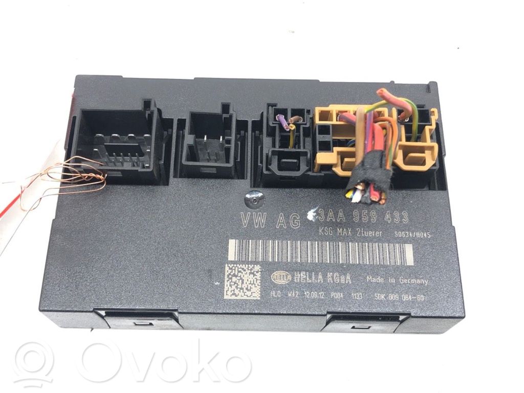Modul de control caroserie central   3AA959433