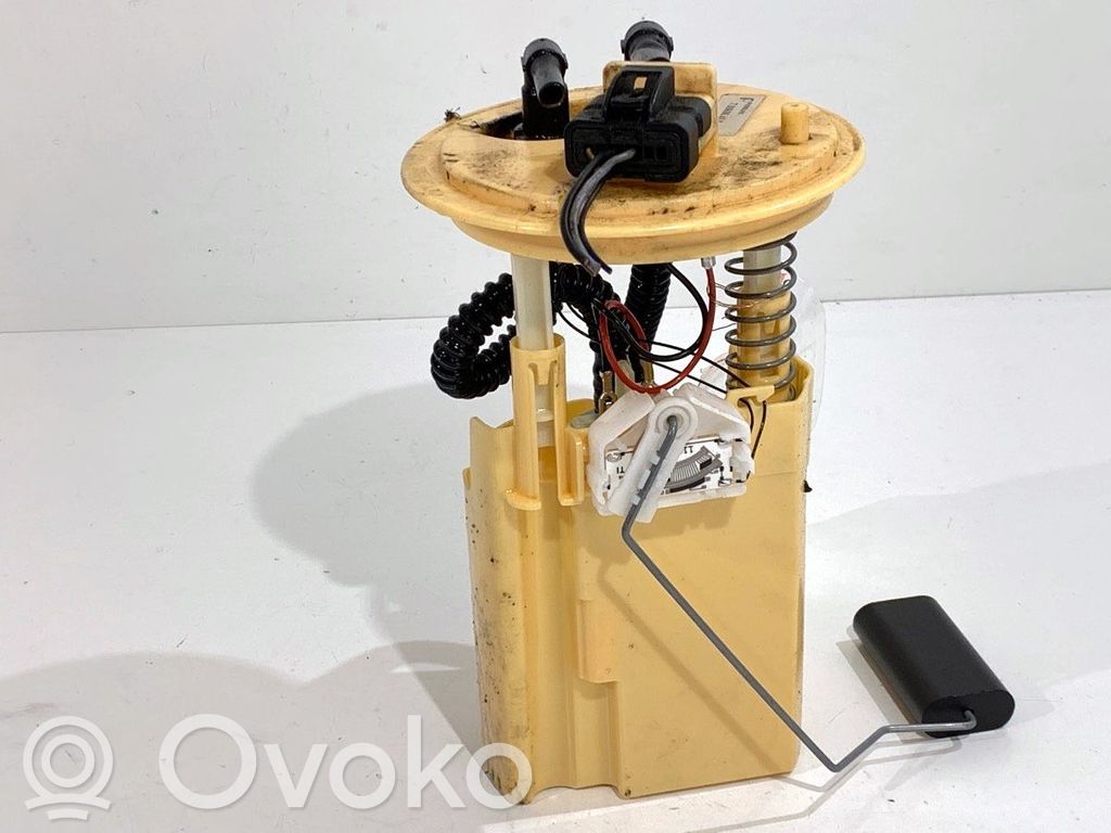 Pompa paliwa w zbiorniku   705656450