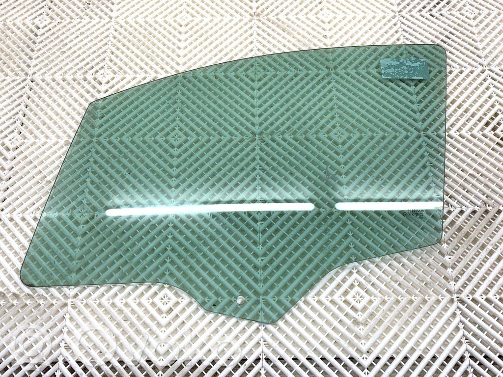 Ford Transit Courier Luna de la puerta delantera cuatro puertas