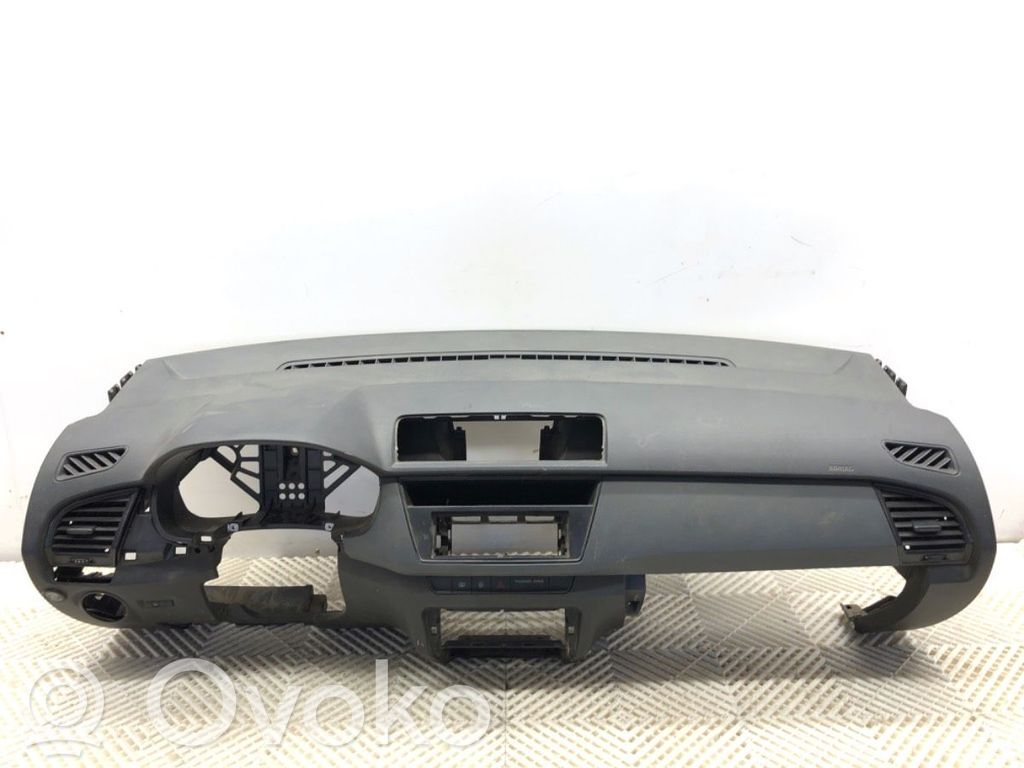 Skoda Fabia Mk3 (NJ) Bord