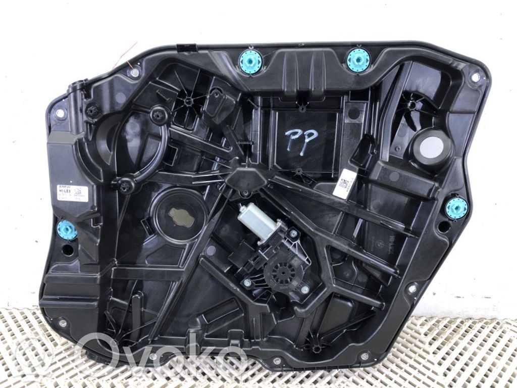 BMW X1 U11 Elektryczny podnośnik szyby drzwi przednich 