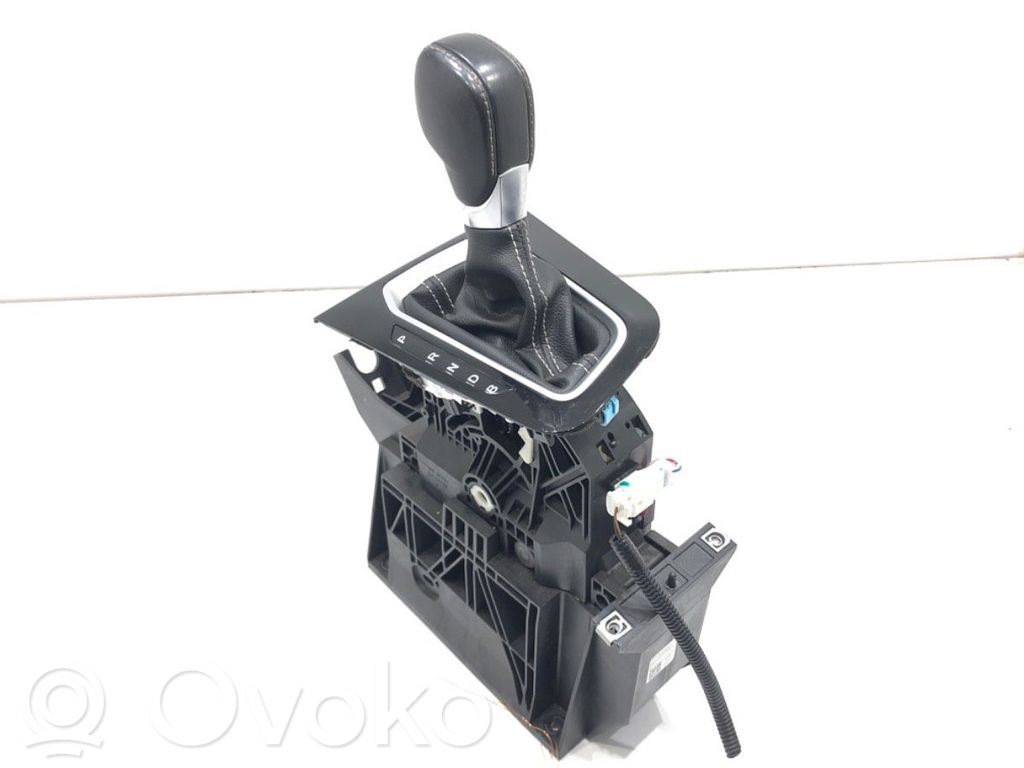 Renault Arkana Gear shift rod 