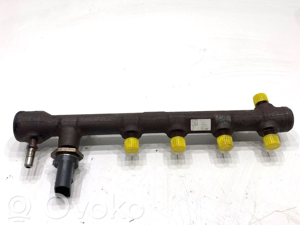 Ford Focus Kraftstoffverteiler Einspritzleiste Verteilerrohr 
