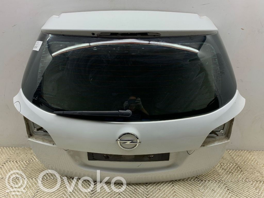 Opel Astra J Tailgate/trunk/boot lid 