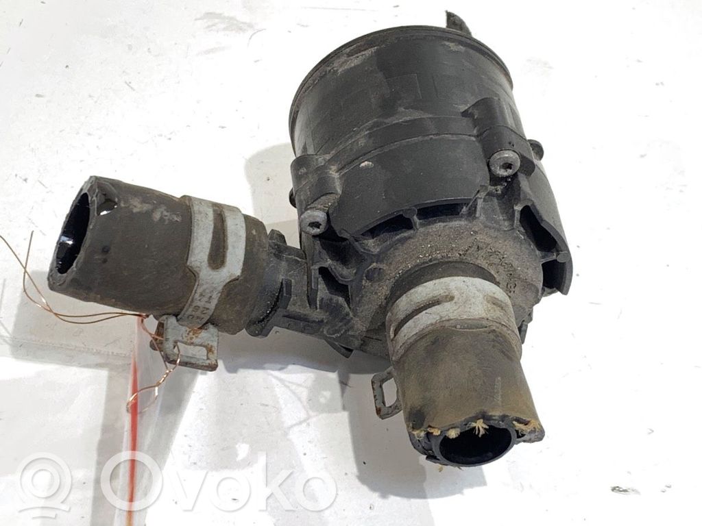 Ford Focus Mocowanie / uchwyt filtra oleju 