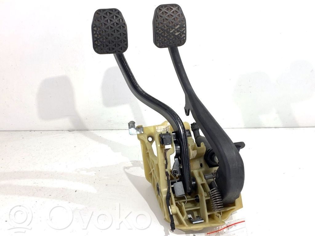 BMW 5 E60 E61 Pedal assembly 
