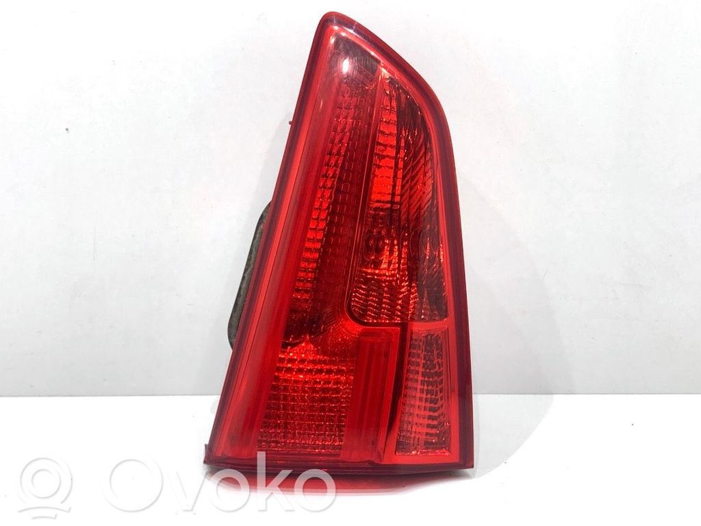 Rear/tail lights   92403A23