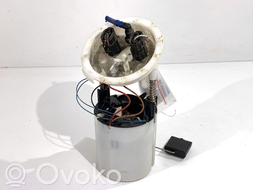 Bomba interna de combustible   6763850