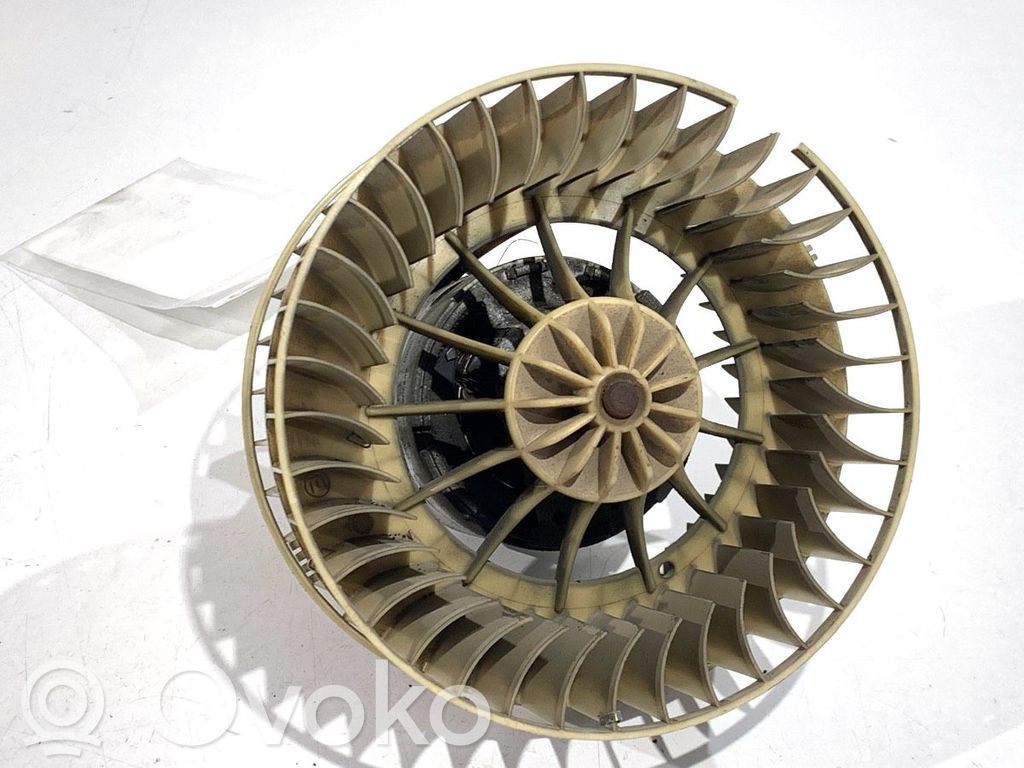 BMW 3 E36 Mazā radiatora ventilators 