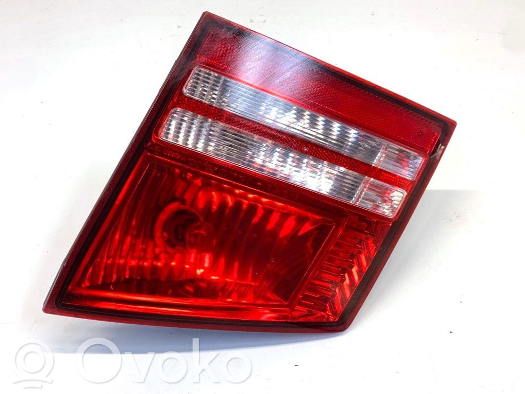 Dodge Journey Aizmugurējais lukturis virsbūvē 