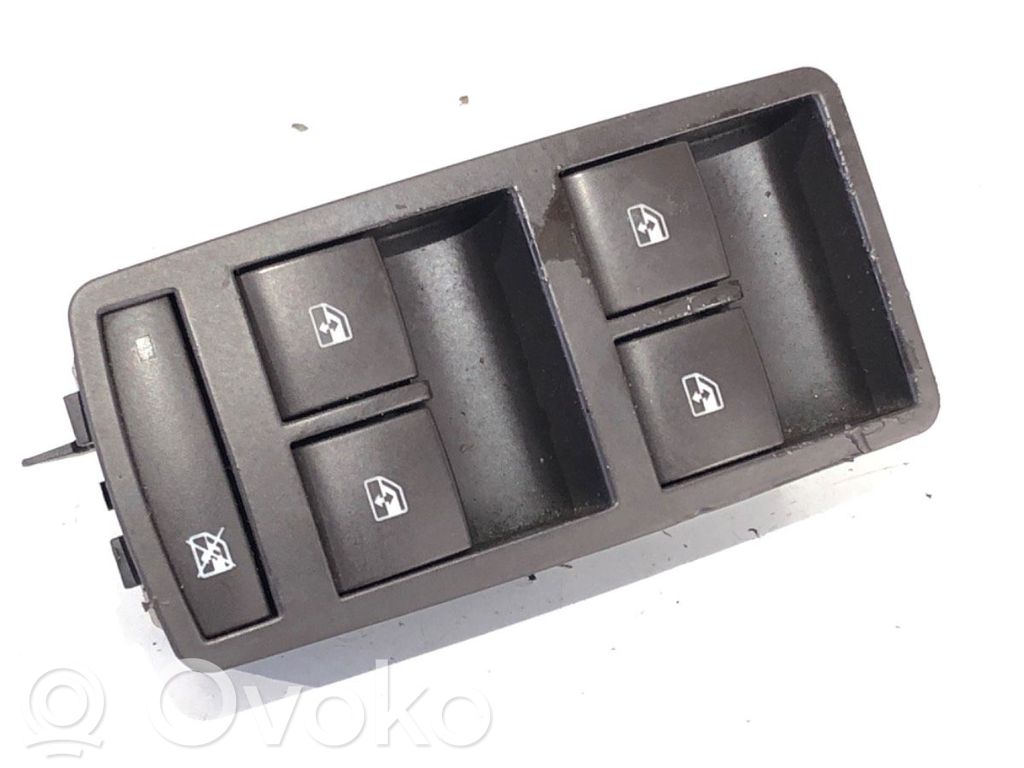 Opel Insignia A Interruptor del elevalunas eléctrico 