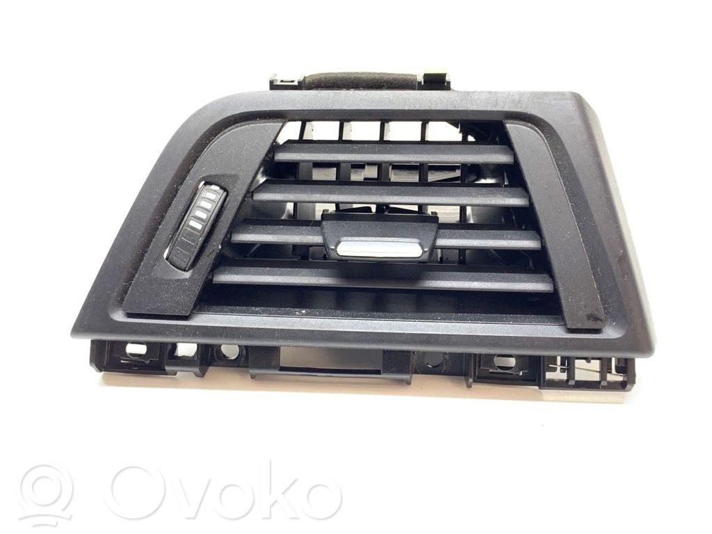 BMW 3 GT F34 Moldura protectora de la rejilla de ventilación lateral del panel 