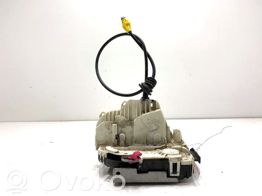 Jeep Grand Cherokee Takaoven lukko 