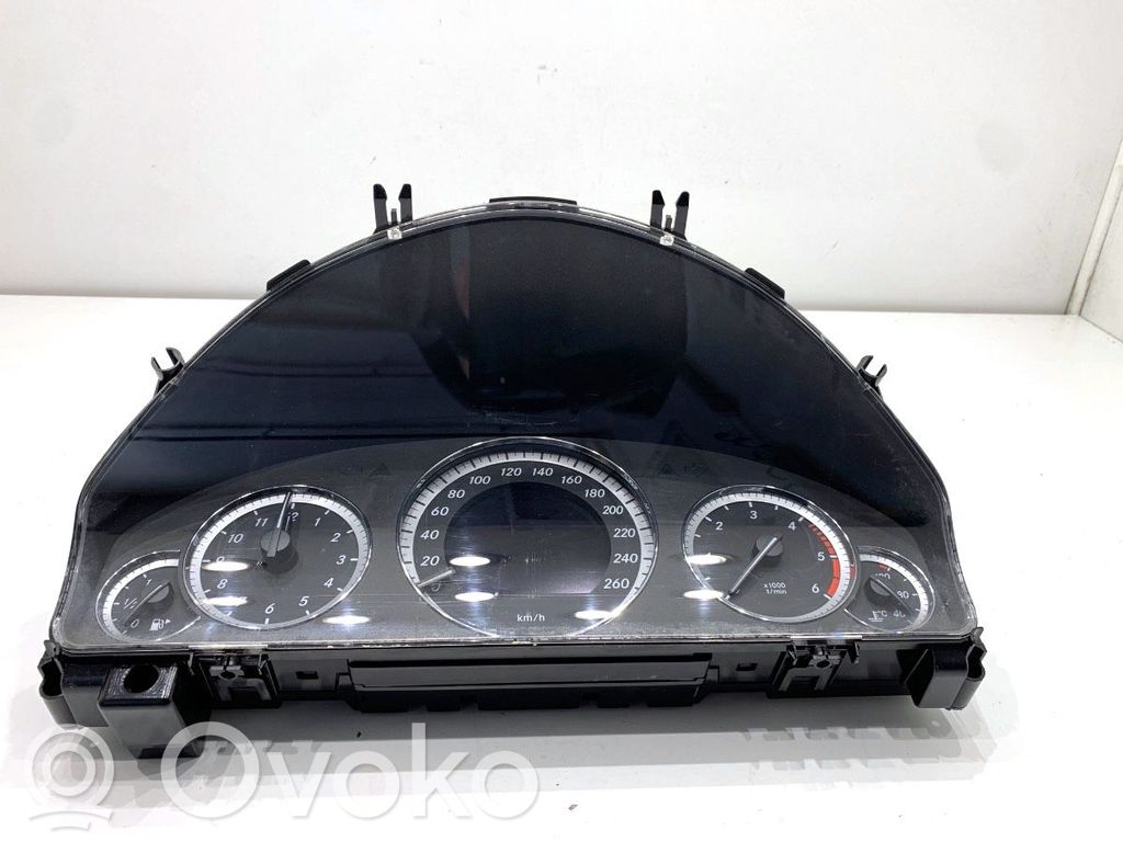 Mercedes-Benz E W212 Vitezometru (grup de instrumente) 