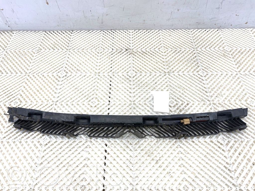 Volkswagen PASSAT B8 Uchwyt / Mocowanie zderzaka tylnego 