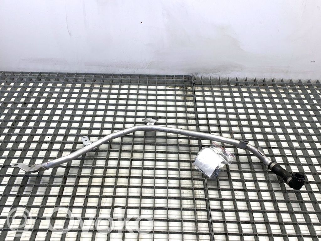 BMW 5 G30 G31 G38 Conductă/furtun lichid de răcire motor 