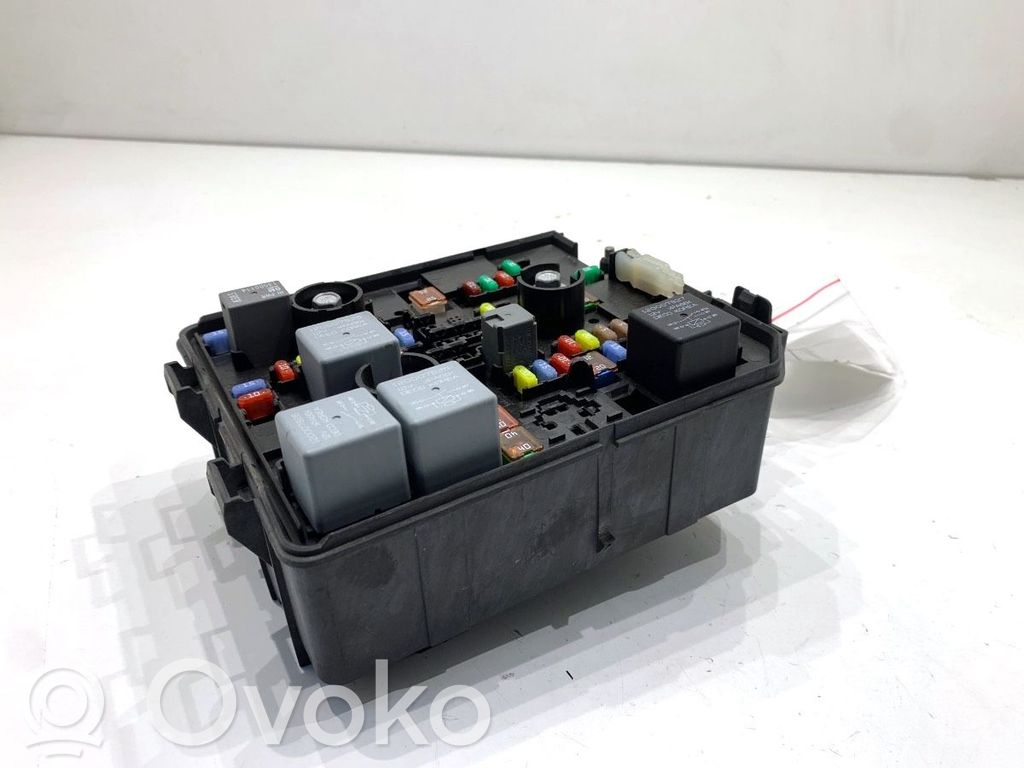 Other control units/modules   39068006