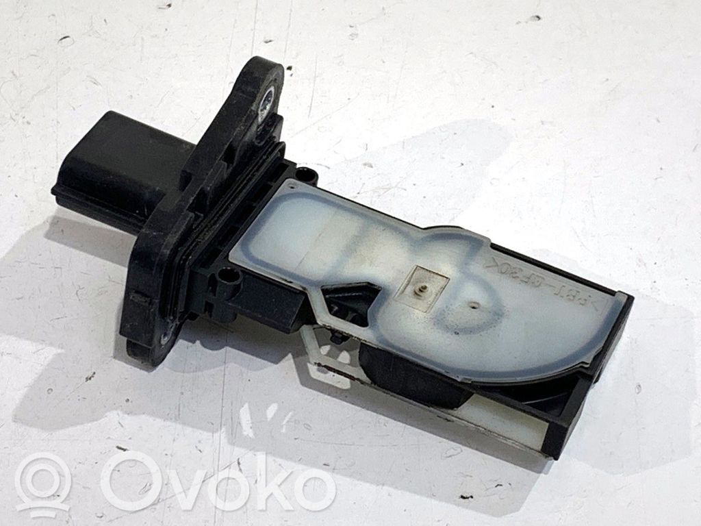 Nissan Qashqai Przepływomierz masowy powietrza MAF 