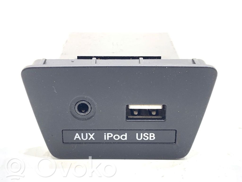 Hyundai ix35 Enchufe conector USB 
